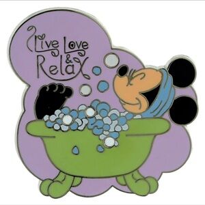 Disney Mickey Mouse Relax Pin